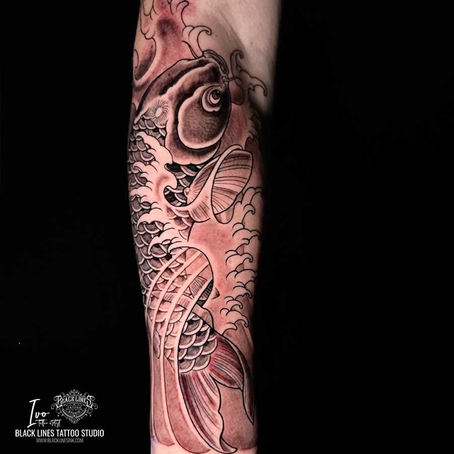 Tatuaje de estilo oscuro de Ivo