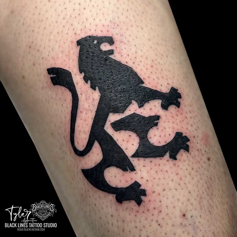 Trabajo de Tyler en Black Lines Tattoo Studio